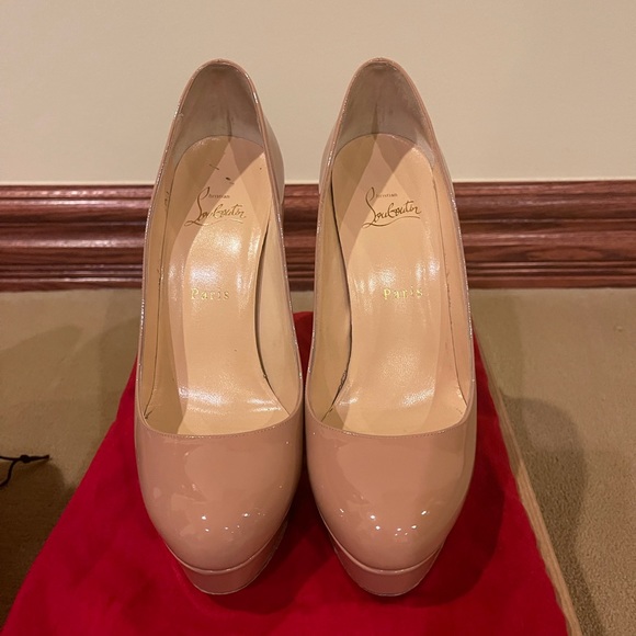Authentic Christian louboutin shoes size 39.5 - Picture 3 of 11
